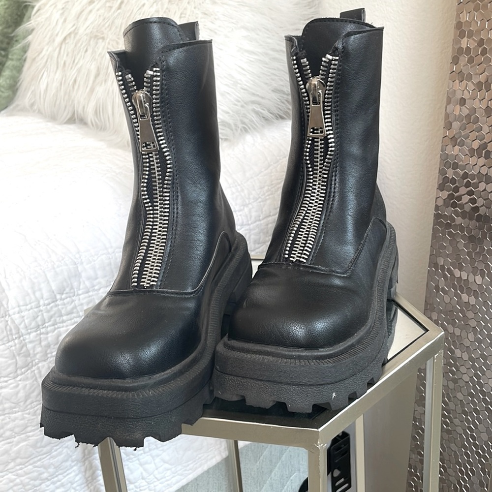 Platform edgy boots